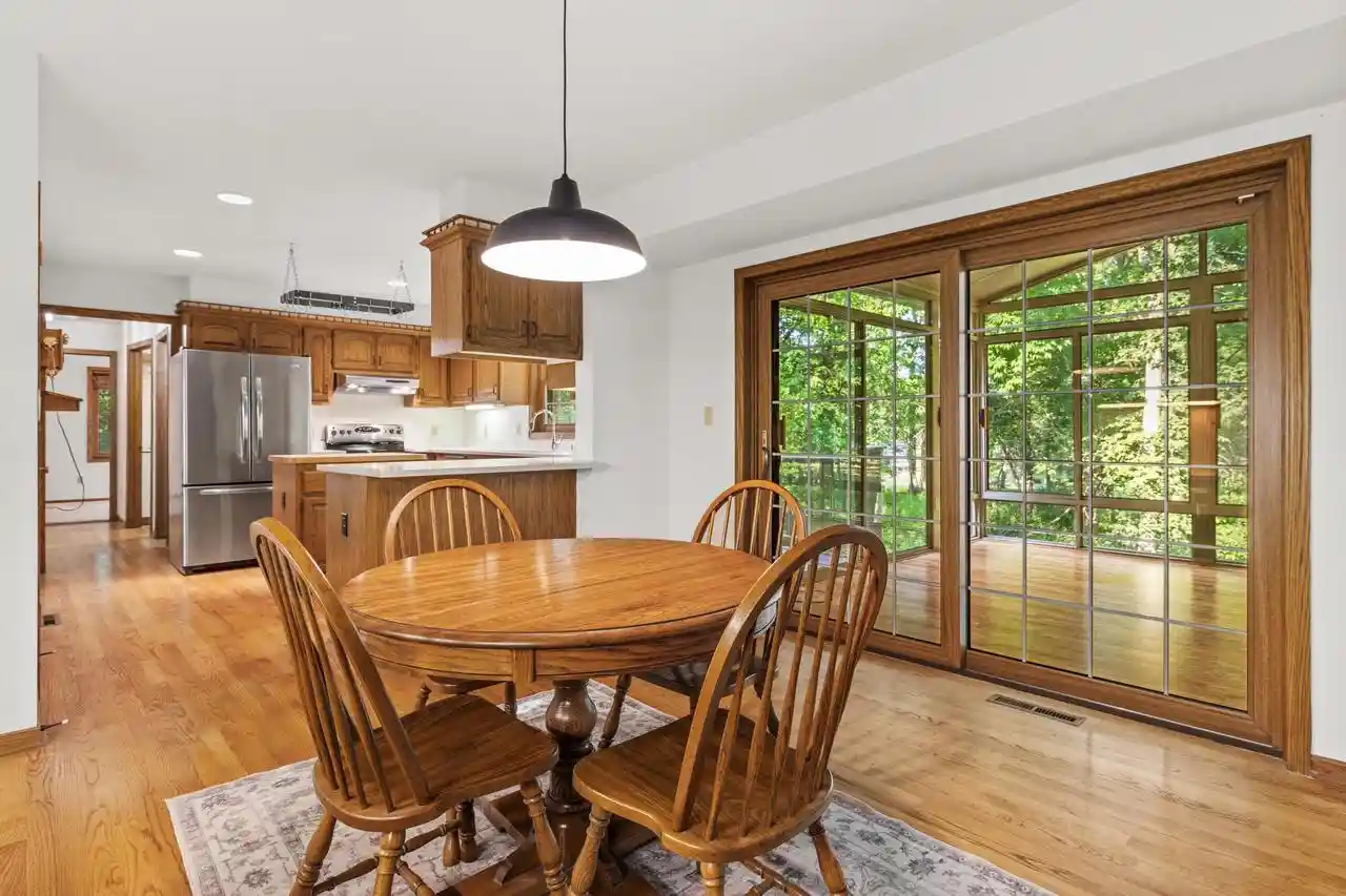2nd image of W278n2760 Rocky Point Road Road, Pewaukee, WI 53072 | MLS# 1976241