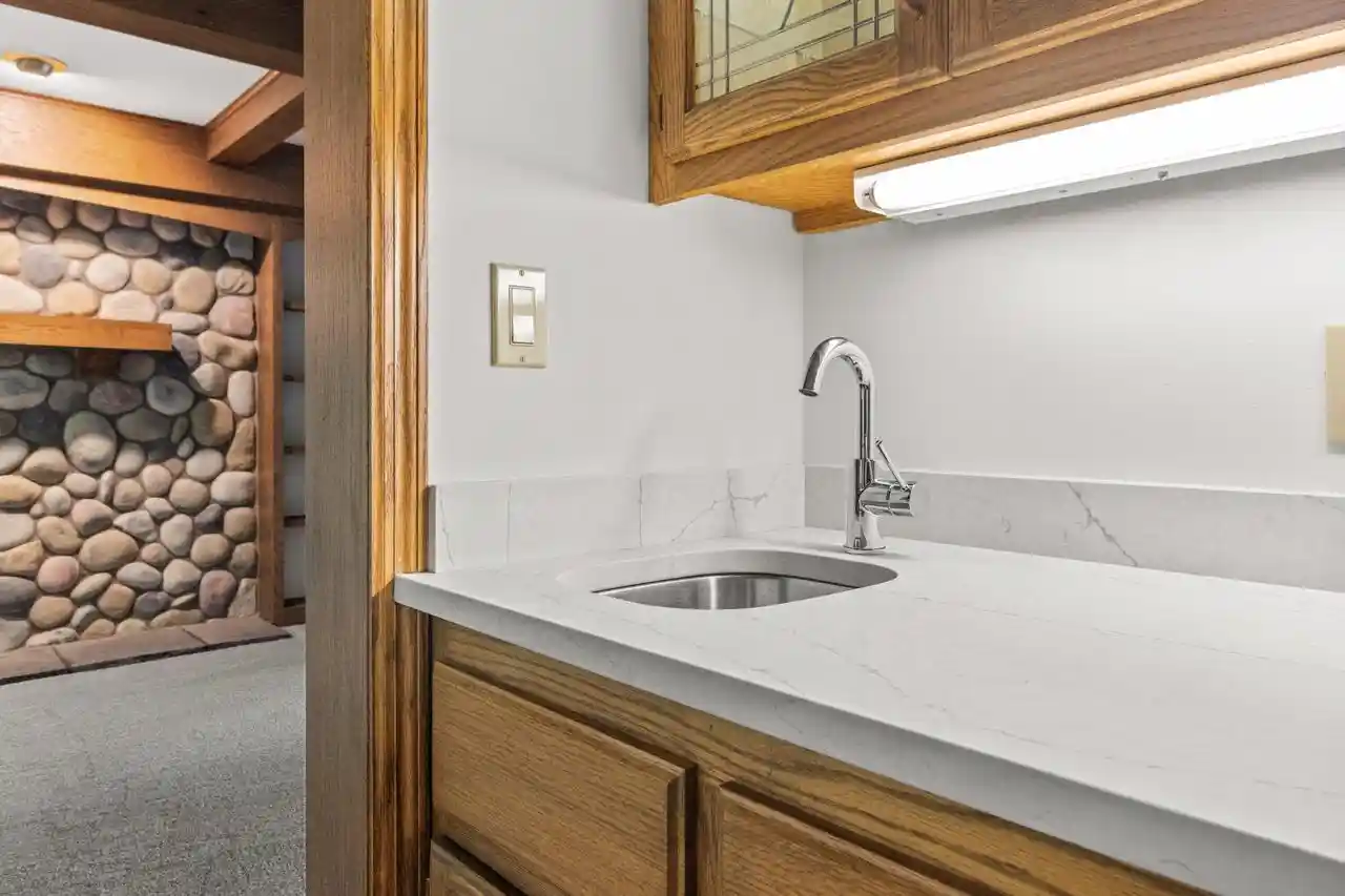 5th image of W278N2760 Rocky Point Road Road, Pewaukee, WI 53072 | MLS# 1976241