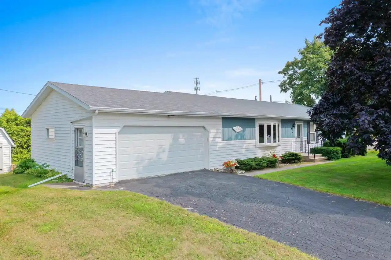1st image of 24 S Baraboo Avenue Avenue, Sturgeon Bay, WI 54235 | MLS# 50331031