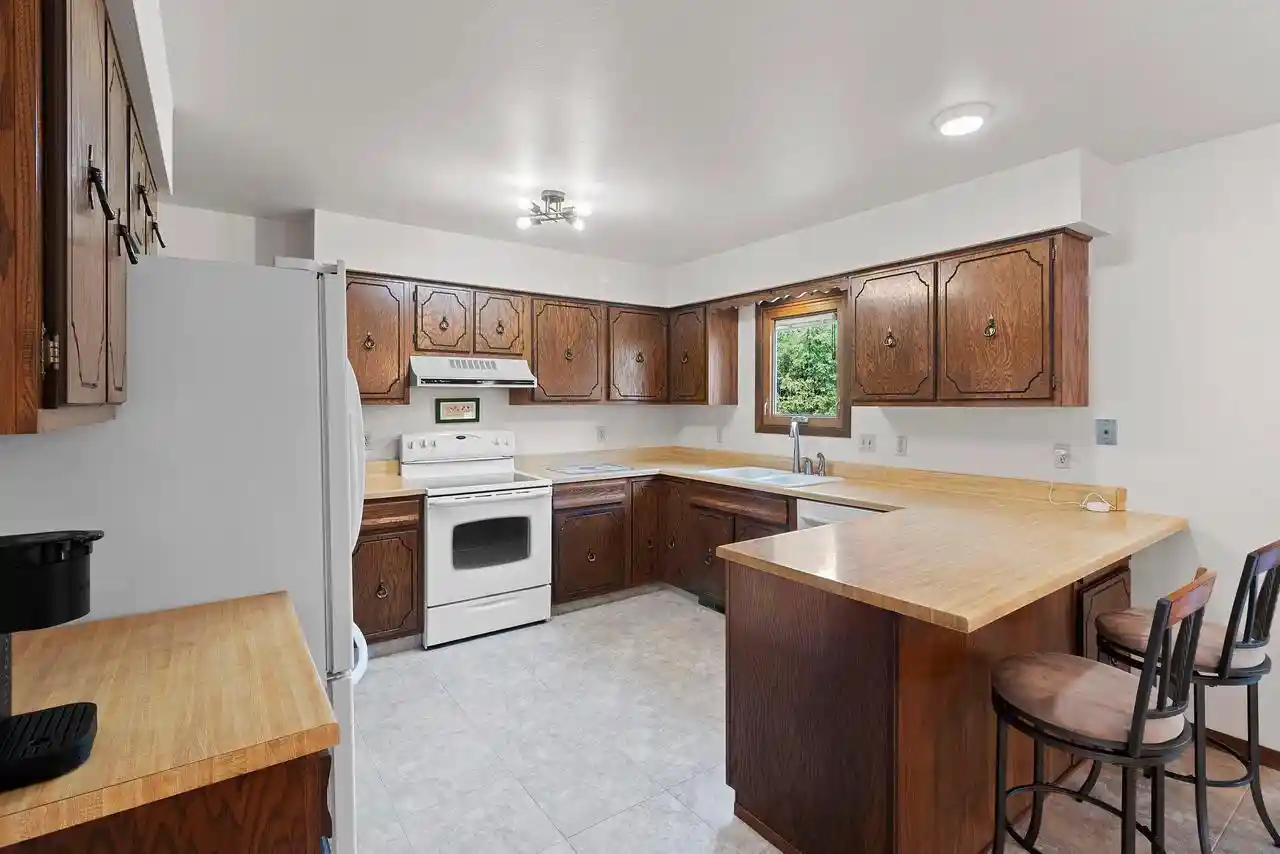 3rd image of 24 S Baraboo Avenue Avenue, Sturgeon Bay, WI 54235 | MLS# 50331031
