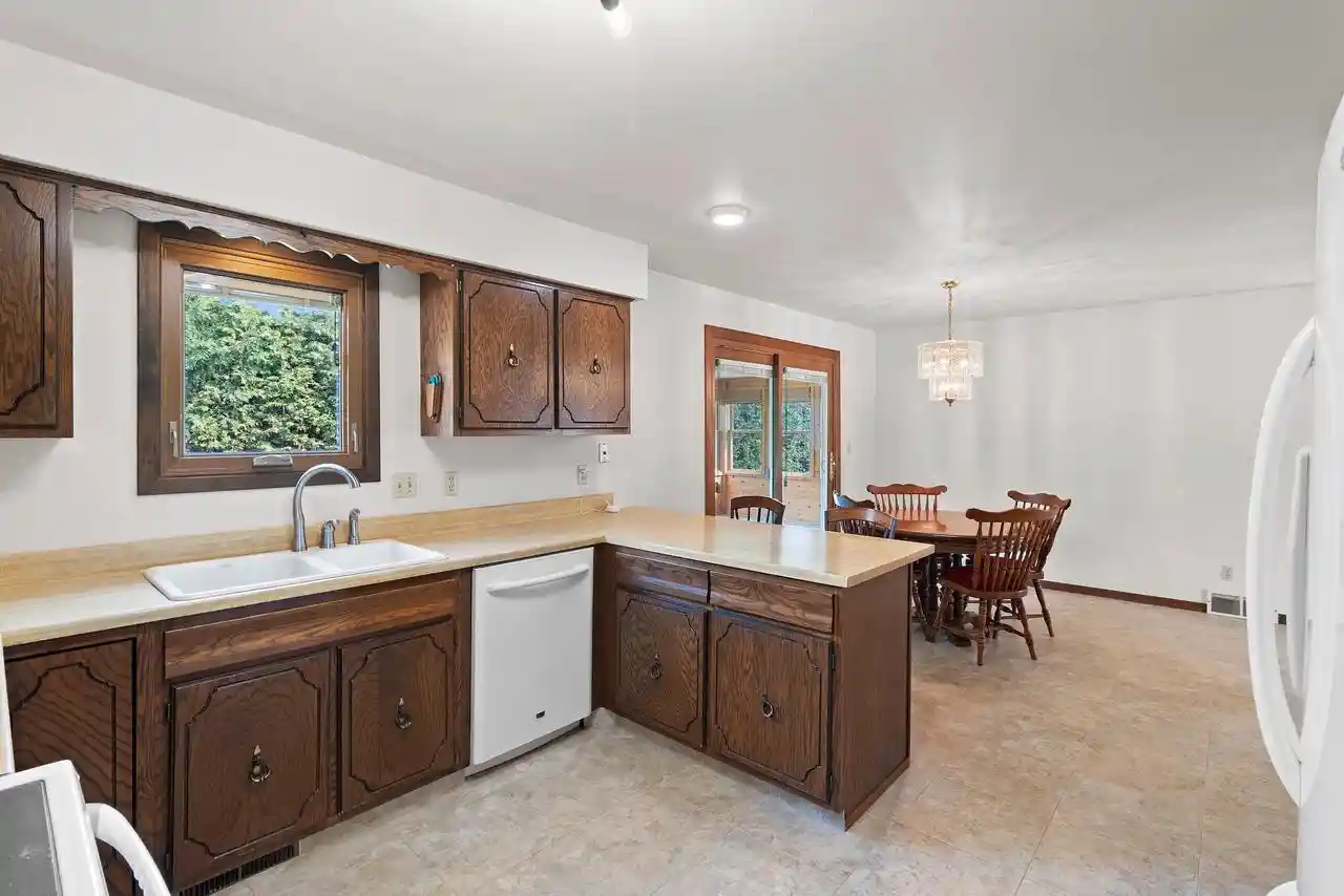 4th image of 24 S Baraboo Avenue Avenue, Sturgeon Bay, WI 54235 | MLS# 50331031