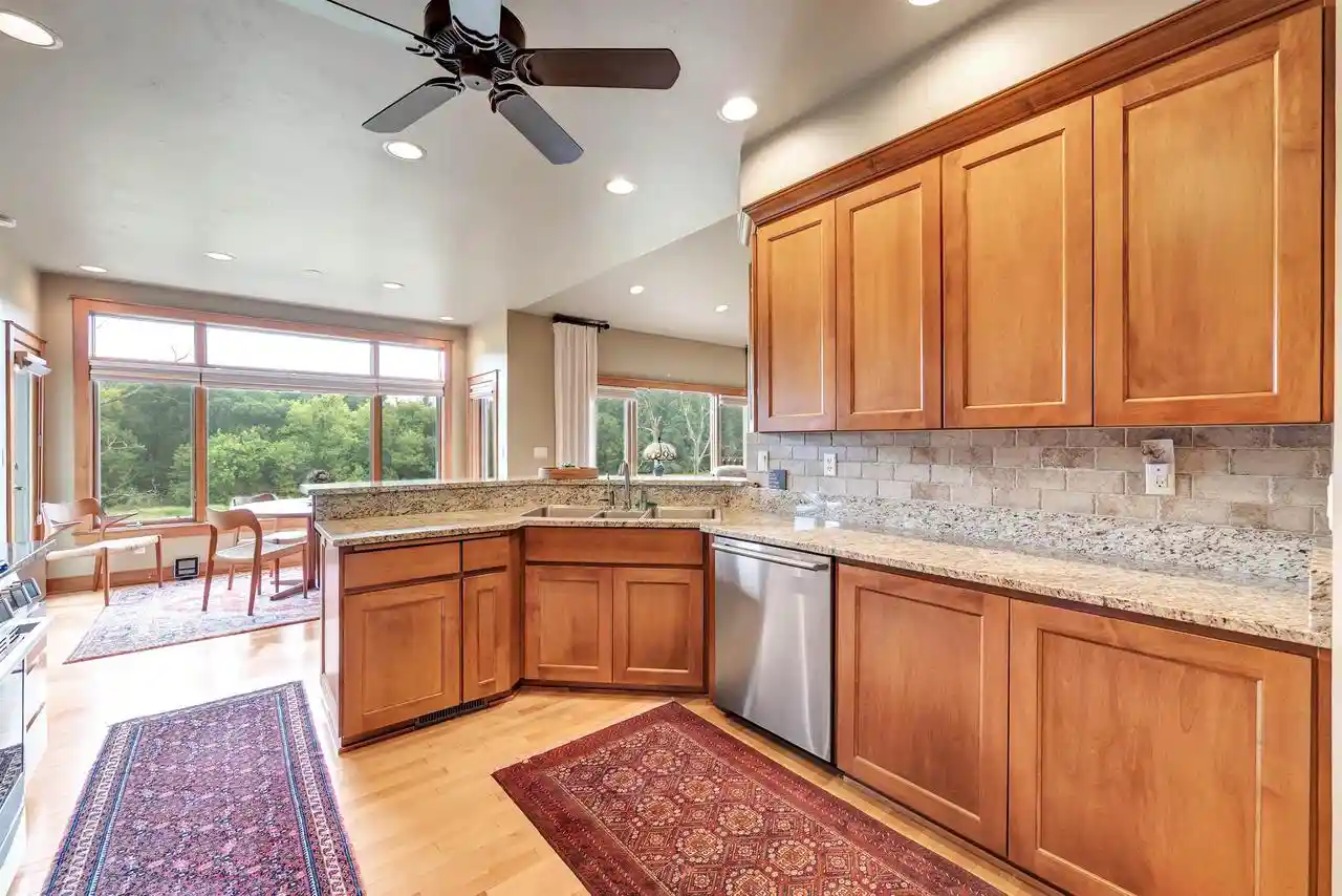 3rd image of 1665 Remington Ridge Way Way, De Pere, WI 54115 | MLS# 50331024