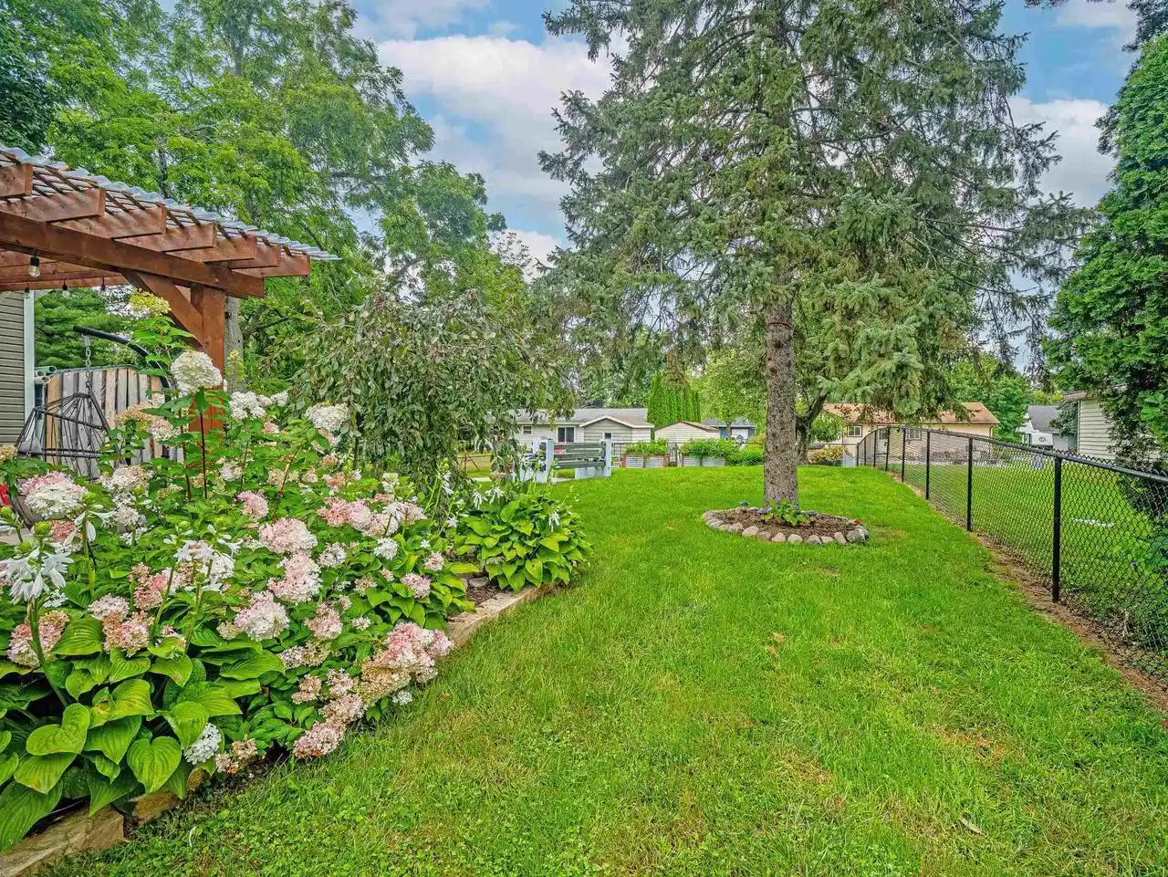 5th image of 215 Church Street Street, Brooklyn, WI 53521 | MLS# 2030541