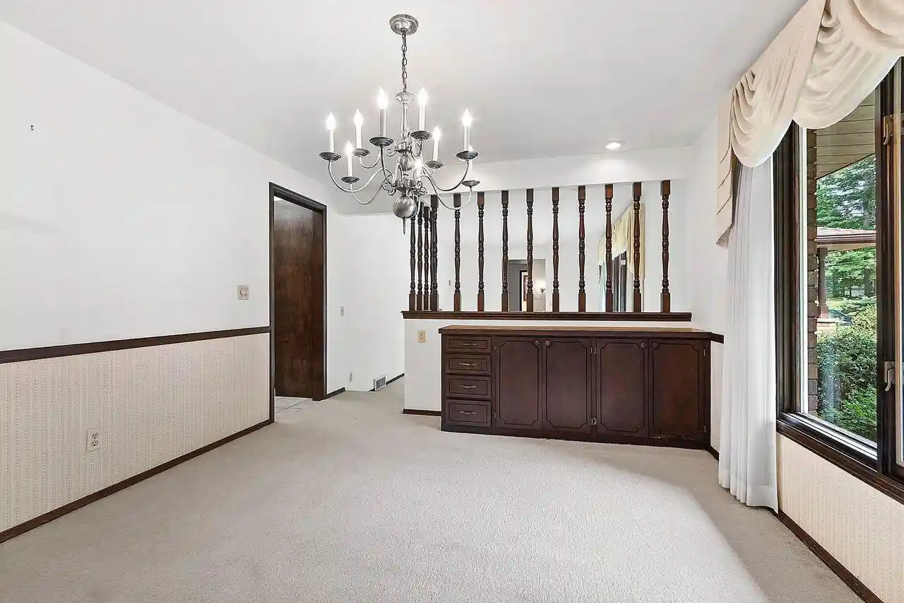 Photo 3 of Single family home for sale at 2450 Hillside Lane Lane, Green Bay, WI 54302 | MLS# 50331011 | Listing updated on 2026-08-17