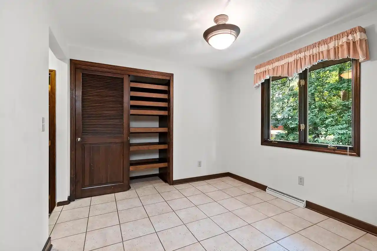 Photo 3 of Single family home for sale at 2450 Hillside Lane Lane, Green Bay, WI 54302 | MLS# 50331011 | Listing updated on 2026-08-17