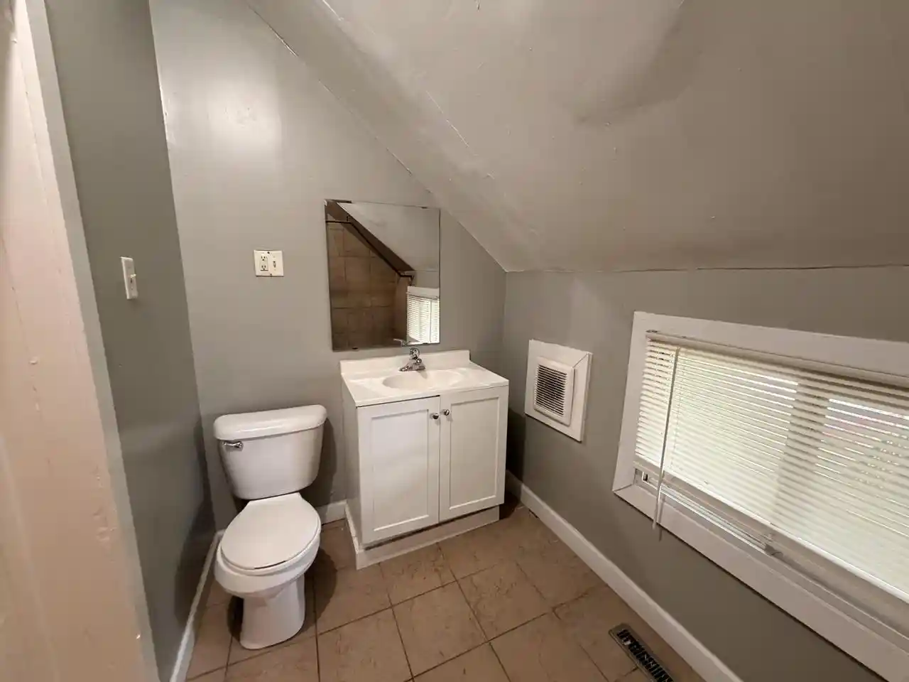 2nd image of 1623 Maple Street Street, Racine, WI 53404 | MLS# 1976247