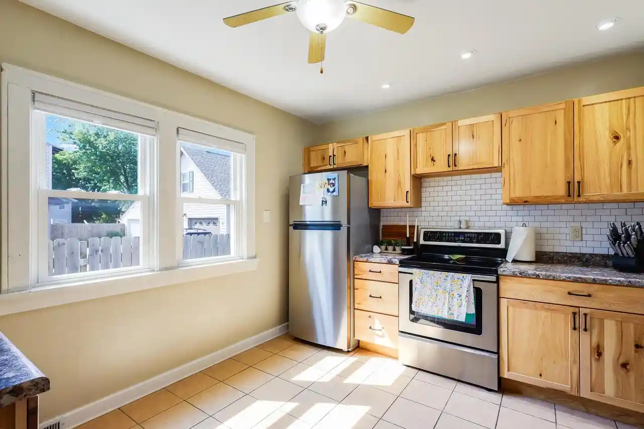 19th image of 1606 Madison Street Street, Manitowoc, WI 54220 | MLS# 1976245