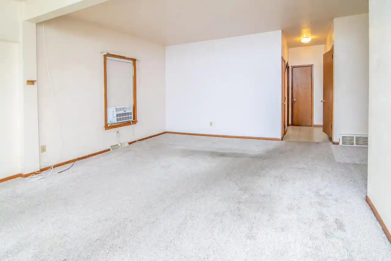 4th image of 716 Glacier Road Road, Pewaukee, WI 53072 | MLS# 1976260