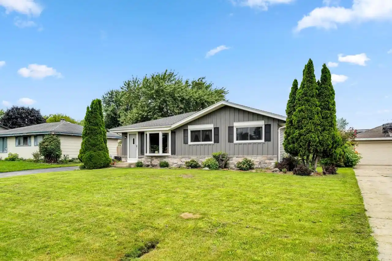 1st image of 2710 6 Mile Road Road, Caledonia, WI 53402 | MLS# 1976267