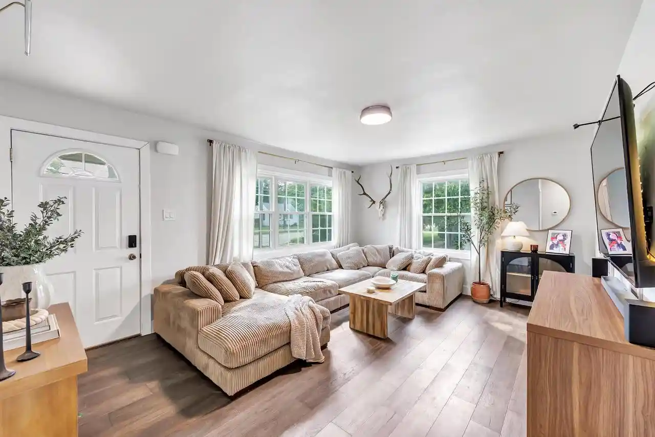 Photo 3 of Single family home for sale at 1216 9th Street Street, Green Bay, WI 54304 | MLS# 50331019 | Listing updated on 2026-08-27