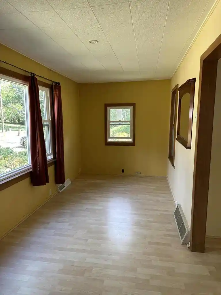 Photo 4 of Single family home for sale at W5335 Wisconsin Dr Dr, Elkhorn, WI 53121 | MLS# 1976277 | Listing updated on 2026-08-31