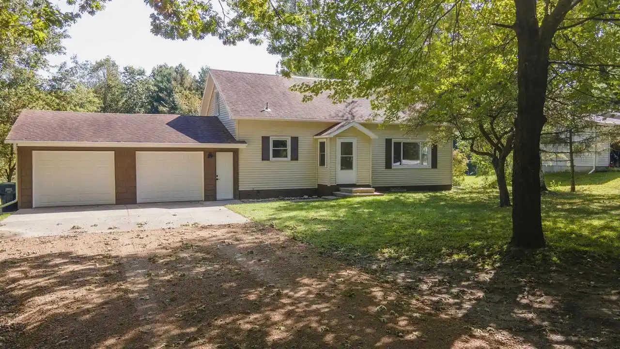 1st image of E2059 N Westgate Acres Road Road, Waupaca, WI 54981 | MLS# 50331066