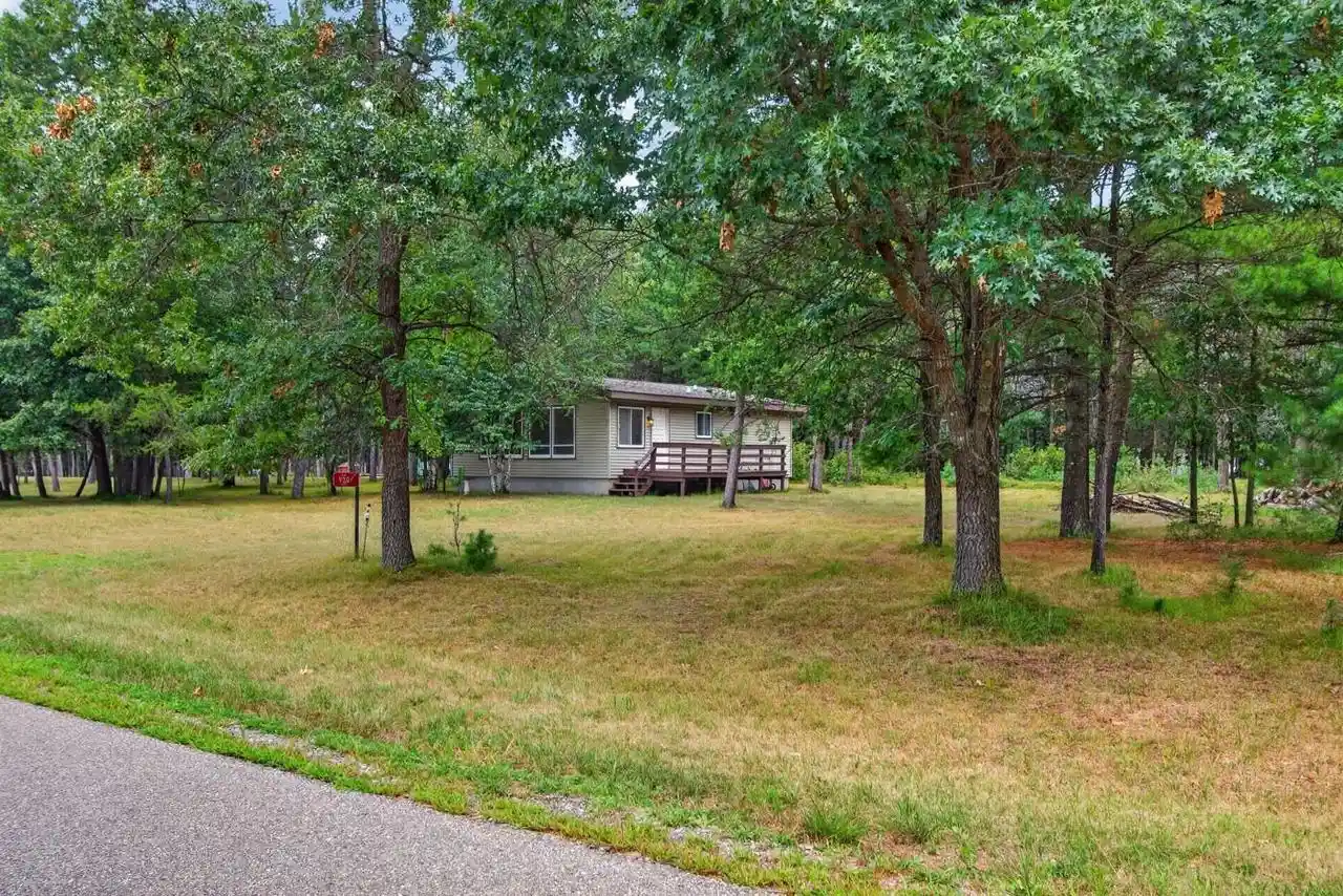 Photo 3 of Single family home for sale at 930 East Court Court, Nekoosa, WI 54457 | MLS# 22603962 | Listing updated on 2026-08-17