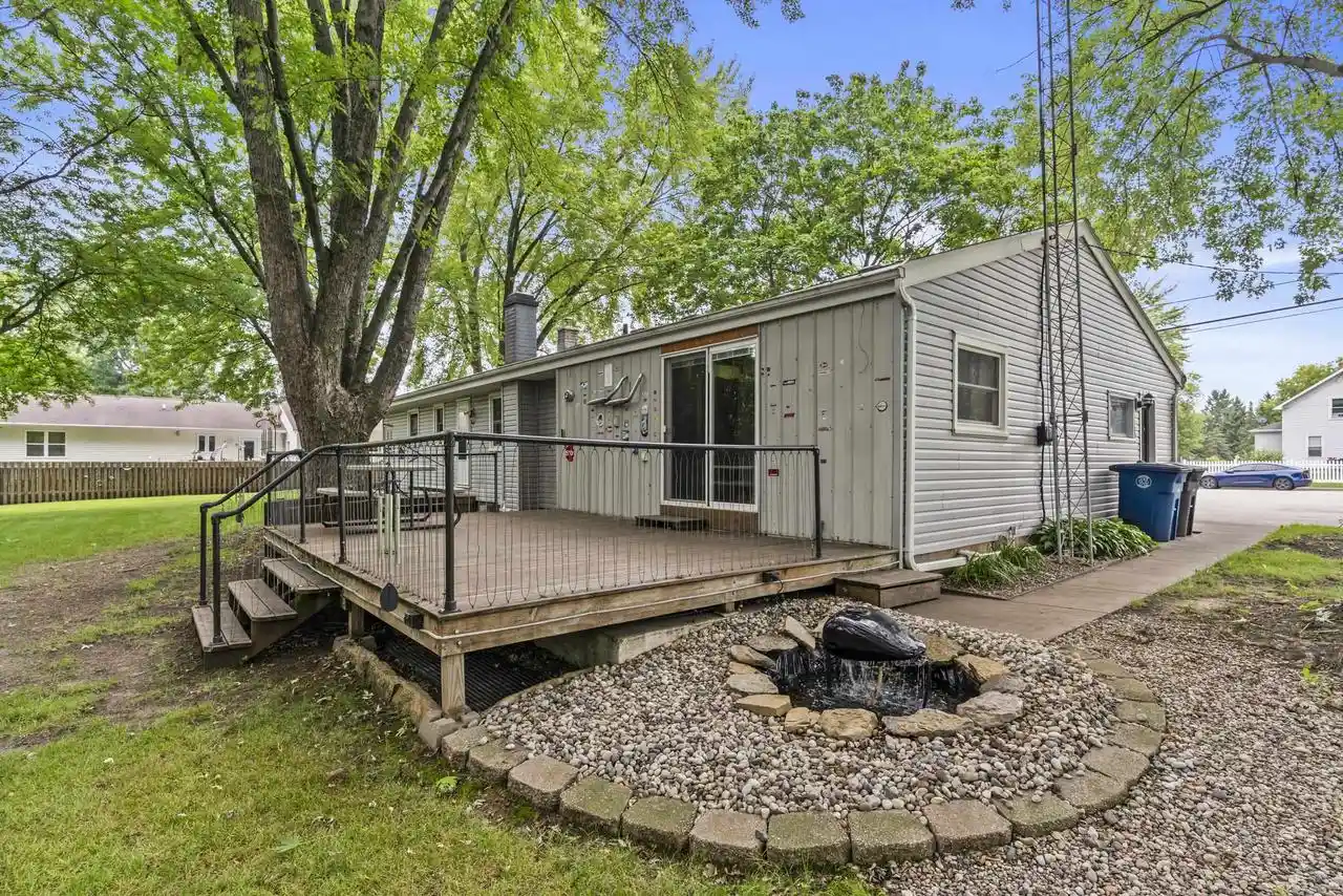2nd image of 2899 W 9th Avenue Avenue, Oshkosh, WI 54904 | MLS# 50331006