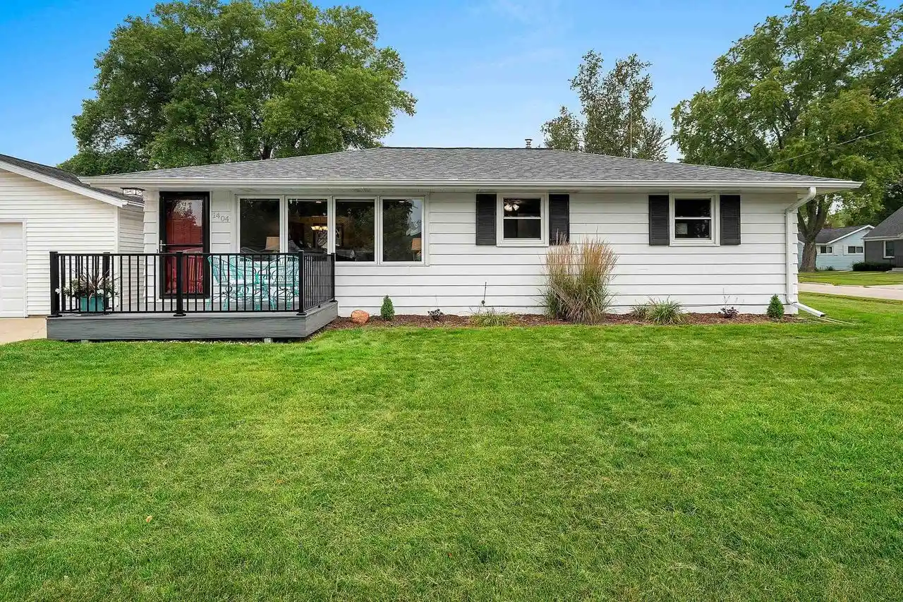 1st image of 1404 Spence Street Street, Green Bay, WI 54304 | MLS# 50331050
