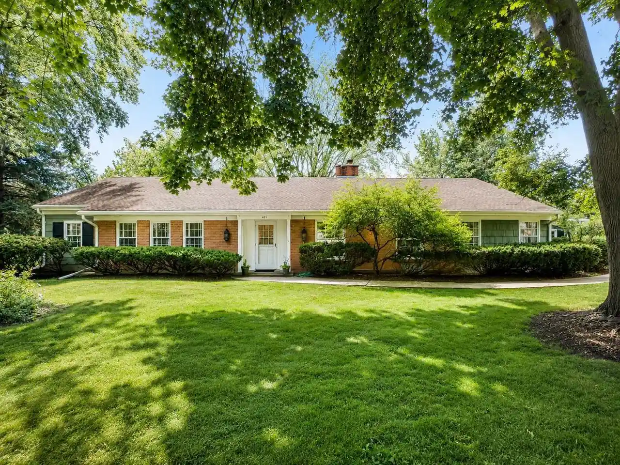 Photo 1 of Single family home for sale at 415 Arrowhead Dr Dr, Green Bay, WI 54301 | MLS# 50331053 | Listing updated on 2026-08-24