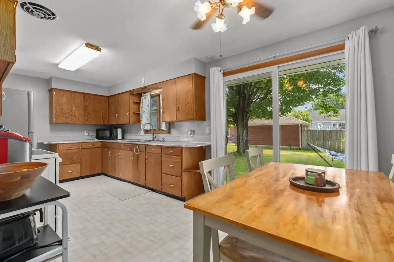 4th image of 145 Ruth Street Street, Clintonville, WI 54929 | MLS# 50331070