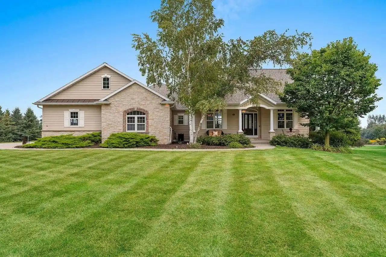 Photo 1 of Single family home for sale at 1707 Limestone Trail Trail, De Pere, WI 54115 | MLS# 50331071 | Listing updated on 2026-10-06