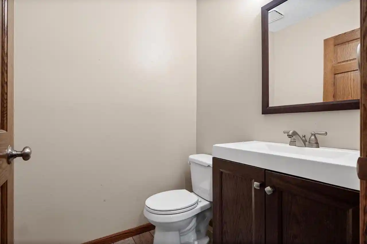 5th image of 5241 S 33rd St St, La Crosse, WI 54601