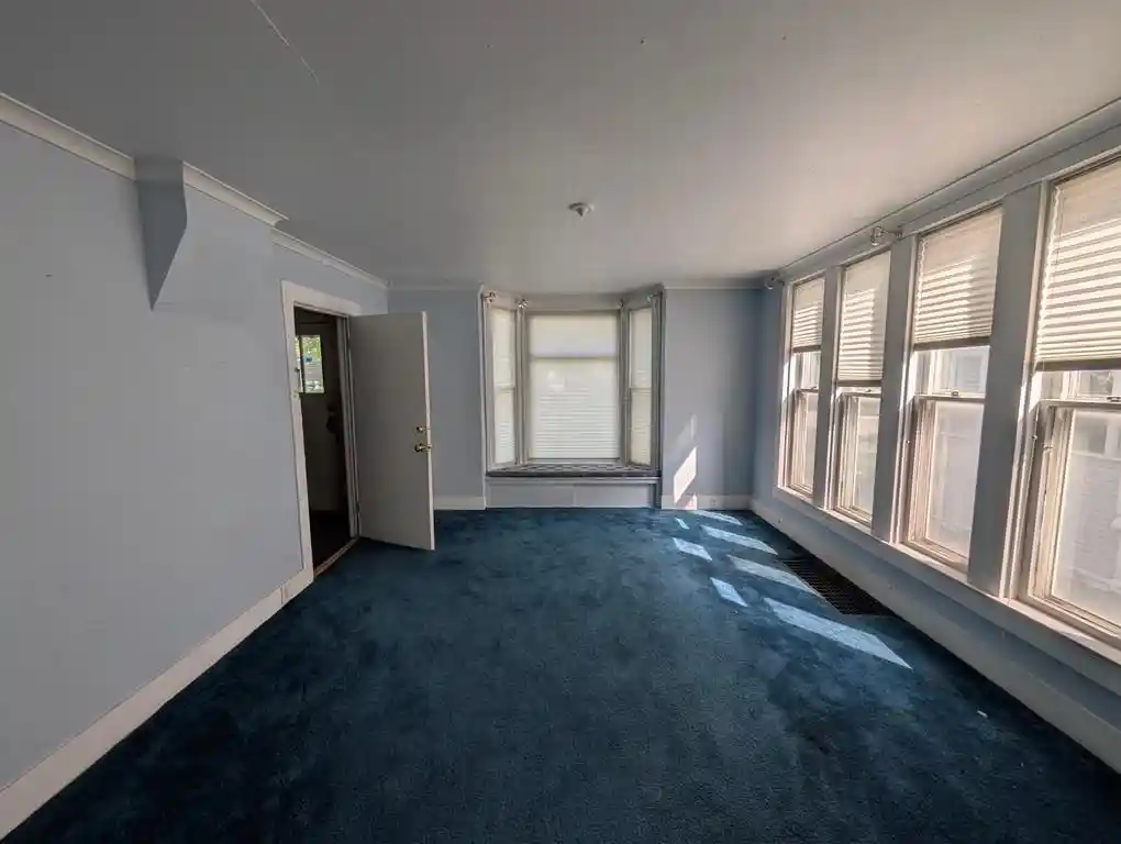 2nd image of 726 S Jackson Street Street, Green Bay, WI 54301 | MLS# 50331076