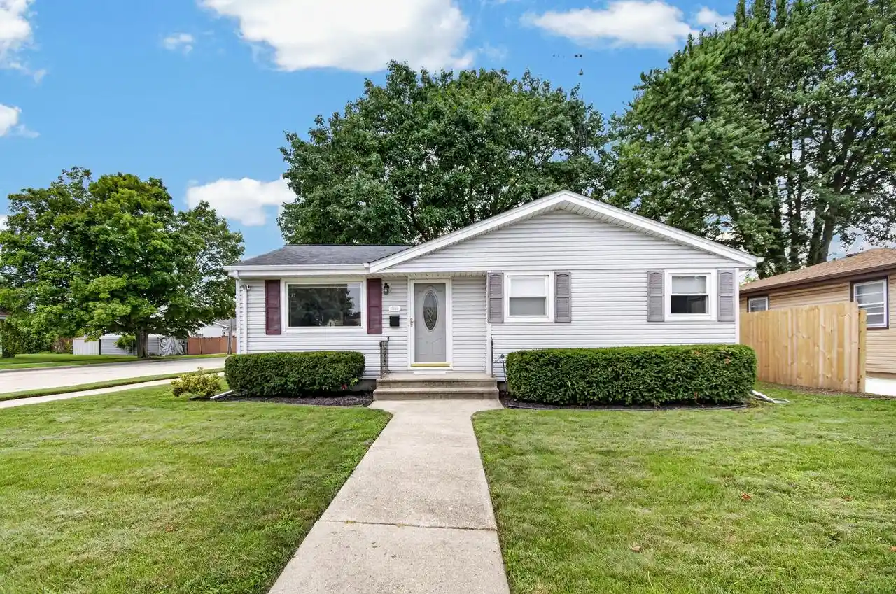Photo 1 of Sale Pending at 7852 32nd Avenue Avenue, Kenosha, WI 53142 | MLS# 1976292 | Listing updated on 2026-08-17