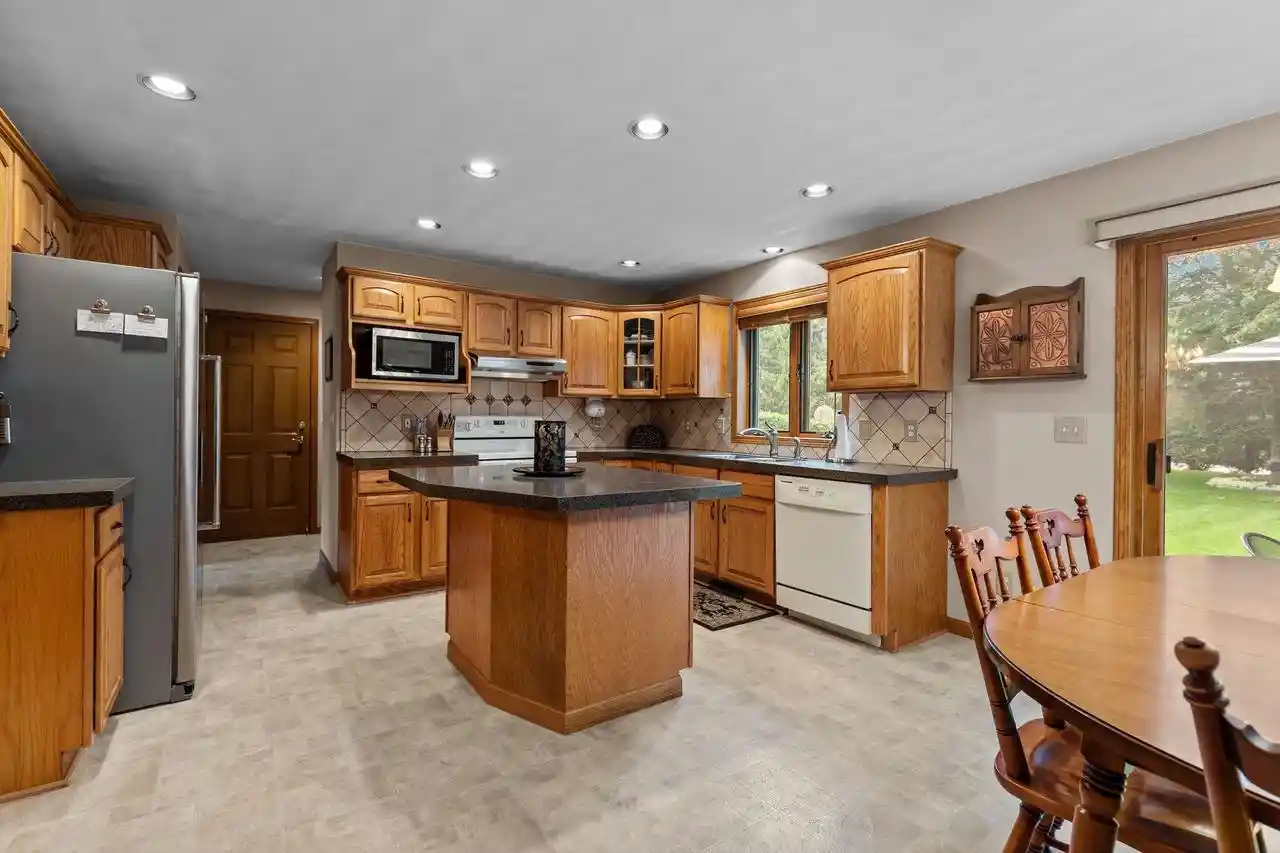 Photo 3 of Single family home for sale at 4224 Terraview Dr Dr, Appleton, WI 54913 | MLS# 50331074 | Listing updated on 2026-09-08