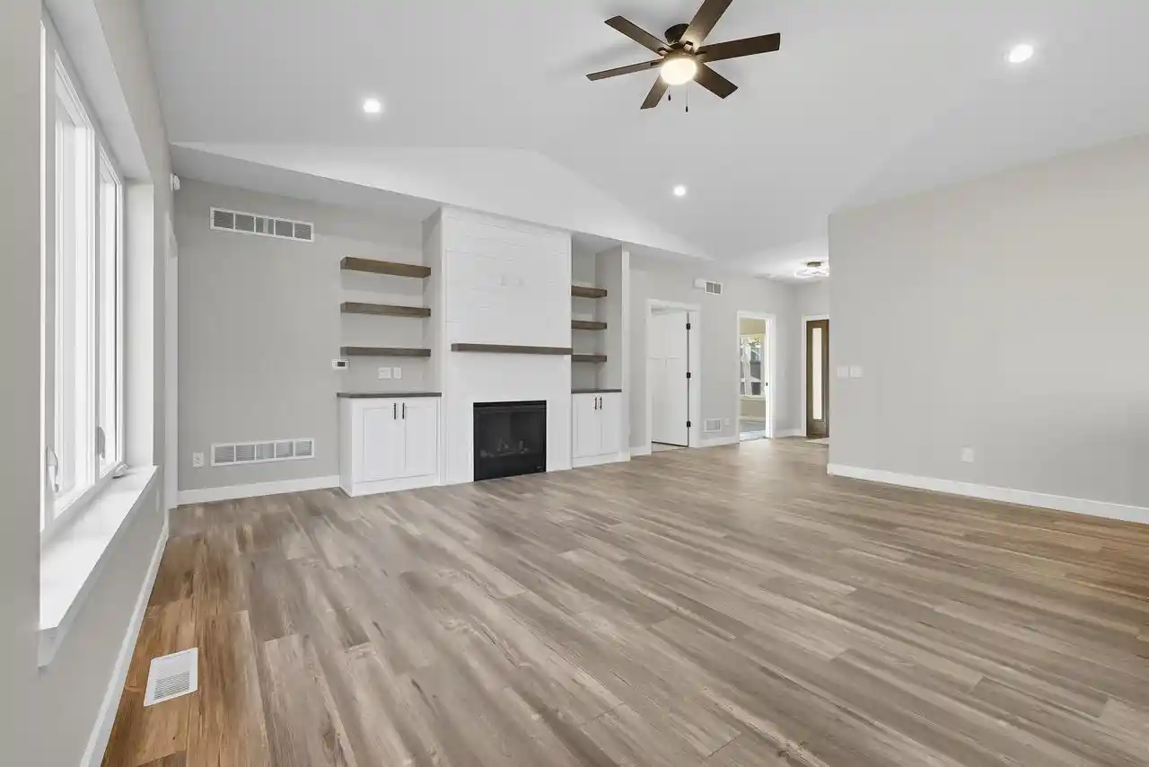 2nd image of 806 Saddle Ridge Ridge, Portage, WI 53901 | MLS# 2030563