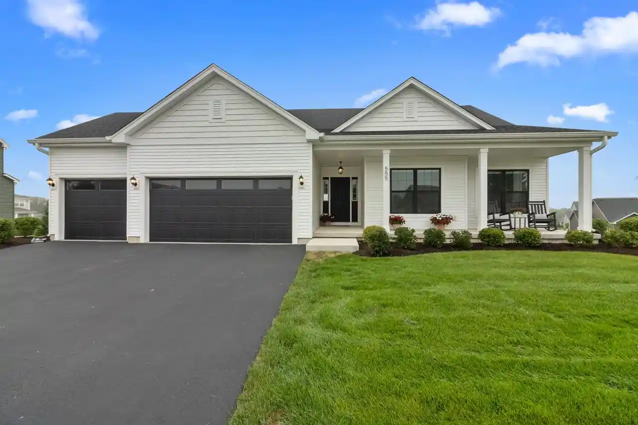 Photo 1 of Sale Pending at 555 N Boulder Ridge Dr Dr, Lake Geneva, WI 53147 | MLS# 1976298 | Listing updated on 2026-09-17