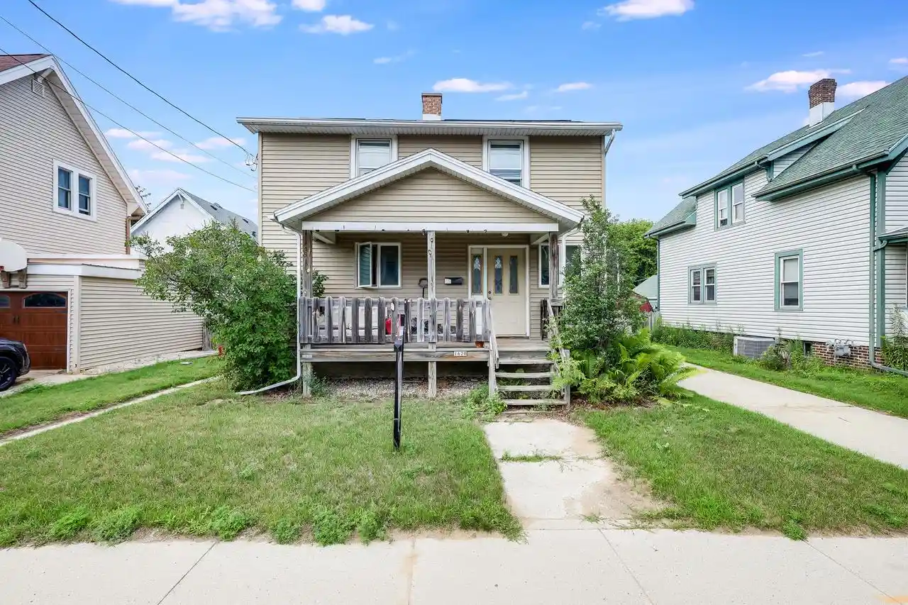 1st image of 1620 Hamilton Street Street, Manitowoc, WI 54220 | MLS# 1976303