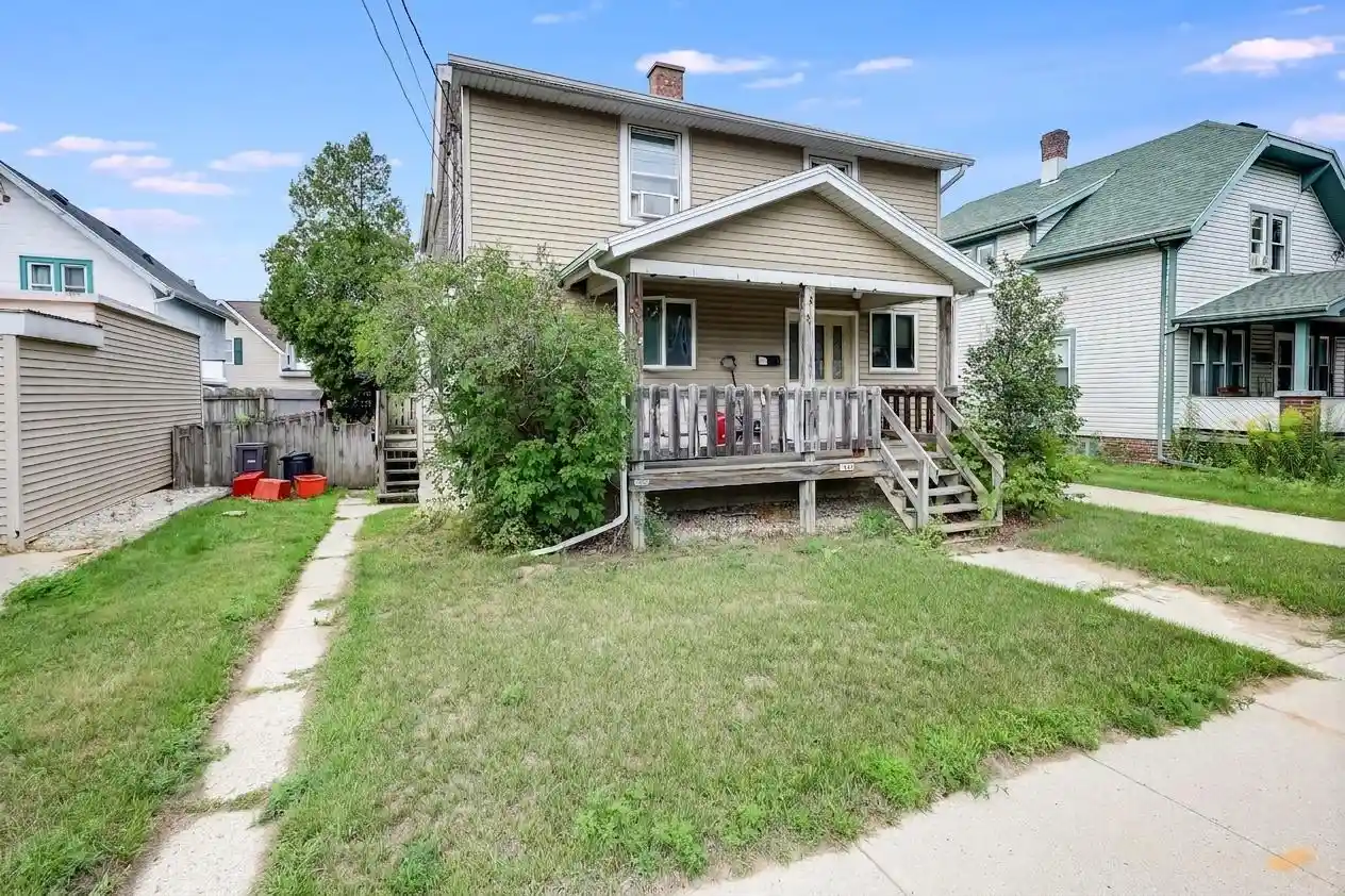2nd image of 1620 Hamilton Street Street, Manitowoc, WI 54220 | MLS# 1976303