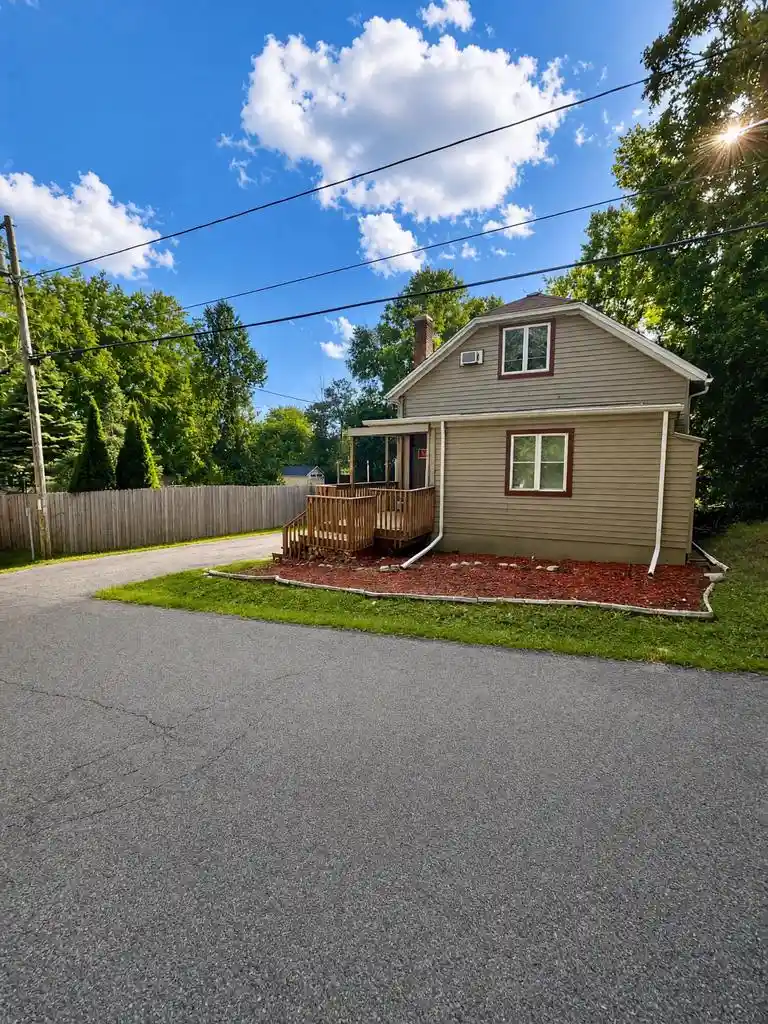 Photo 1 of Single family home for sale at N3217 Mistle Road Road, Lake Geneva, WI 53147 | MLS# 1976304 | Listing updated on 2026-09-16