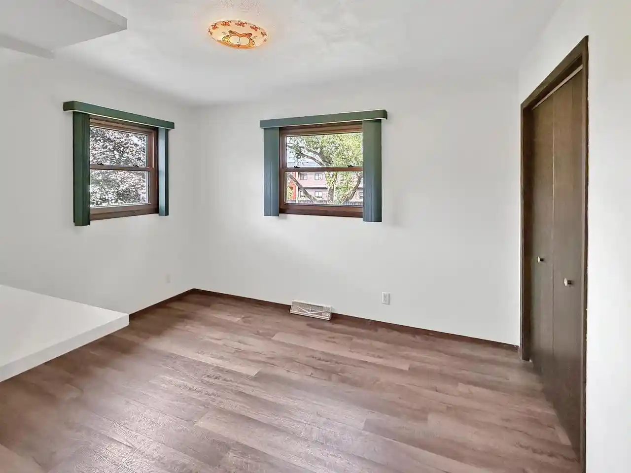 2nd image of 130 Barton Road Road, Oshkosh, WI 54904 | MLS# 50331037