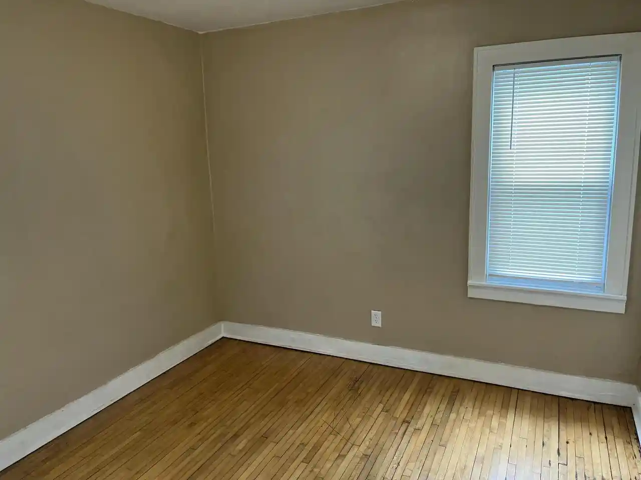 2nd image of 4556 N 29th Street Street, Milwaukee, WI 53209 | MLS# 1976310