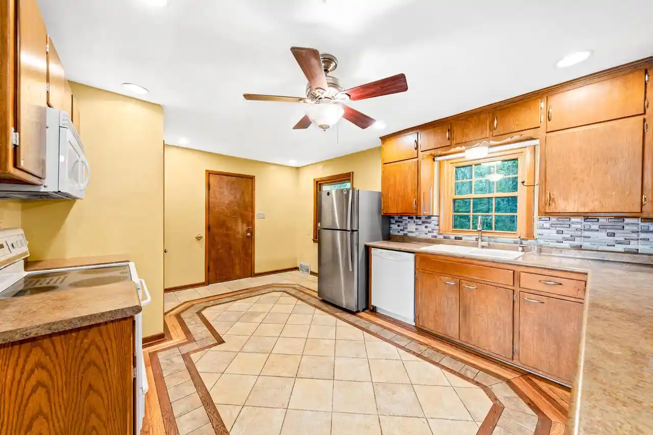 2nd image of 8601 Big Bend Road Road, Waterford, WI 53185 | MLS# 1976316