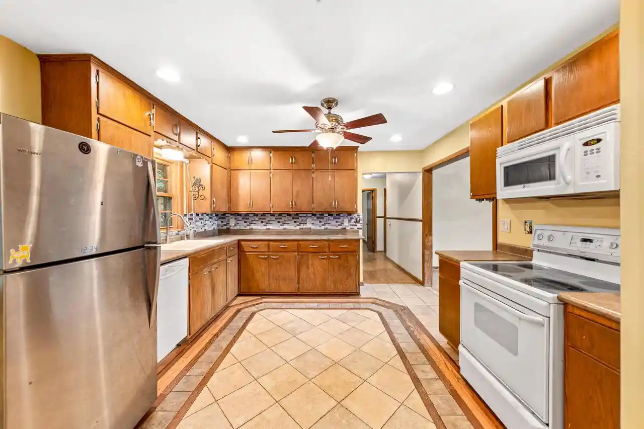 3rd image of 8601 Big Bend Road Road, Waterford, WI 53185 | MLS# 1976316