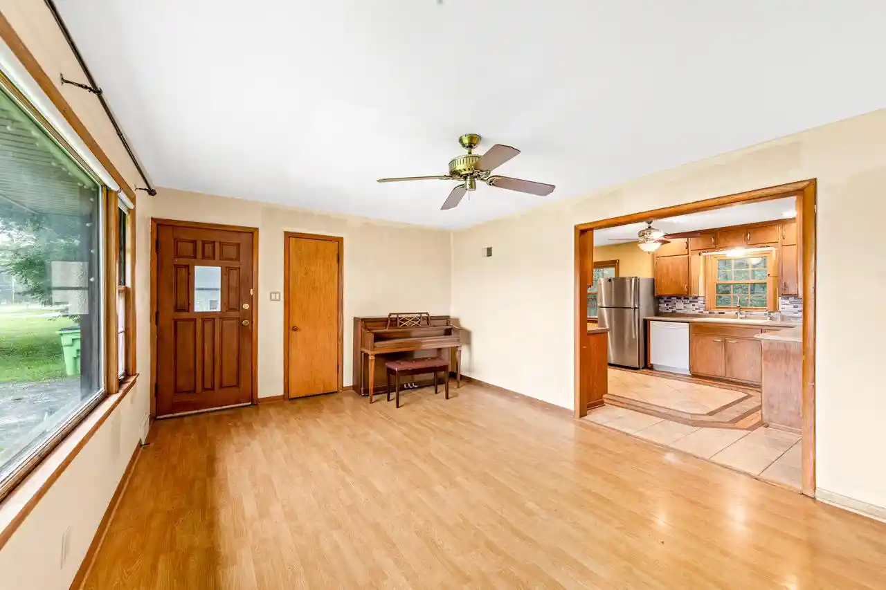 36th image of 8601 Big Bend Road Road, Waterford, WI 53185 | MLS# 1976316