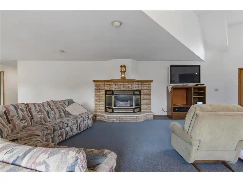 3rd image of 305 W Prospect Street Street, Thorp, WI 54771 | MLS# 7127607