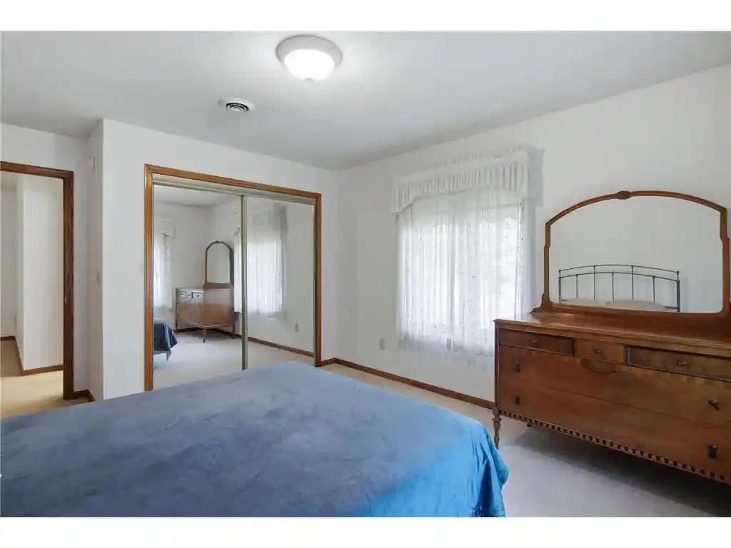 5th image of 305 W Prospect Street Street, Thorp, WI 54771 | MLS# 7127607