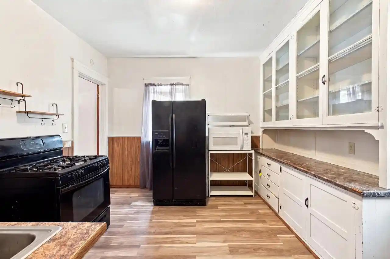 2nd image of 1304 Marquette Street Street, Racine, WI 53404 | MLS# 1976322
