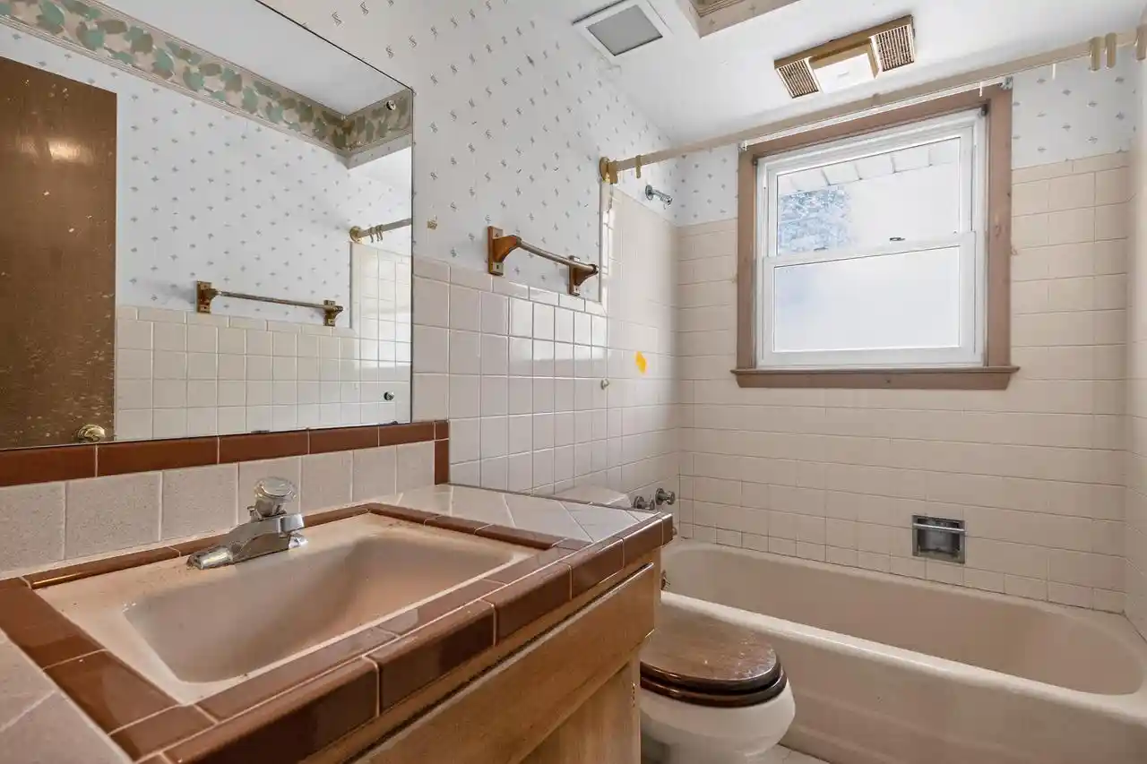 Photo 3 of Sale Pending at 2812 Durand Avenue Avenue, Racine, WI 53403 | MLS# 1976326 | Listing updated on 2026-08-19