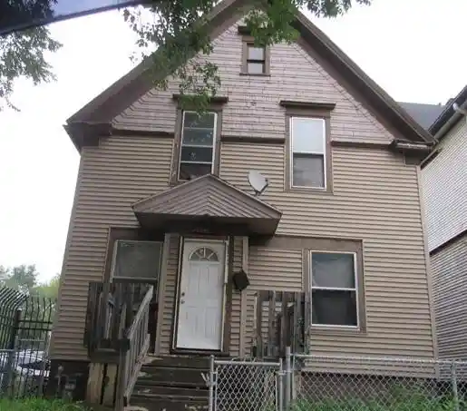 1st image of 2506 W Fond Du Lac Avenue Avenue, Milwaukee, WI 53206 | MLS# 1976328