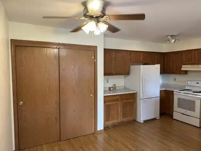 2nd image of 827 Quinlan Dr Dr #C, Pewaukee, WI 53072 | MLS# 1976332