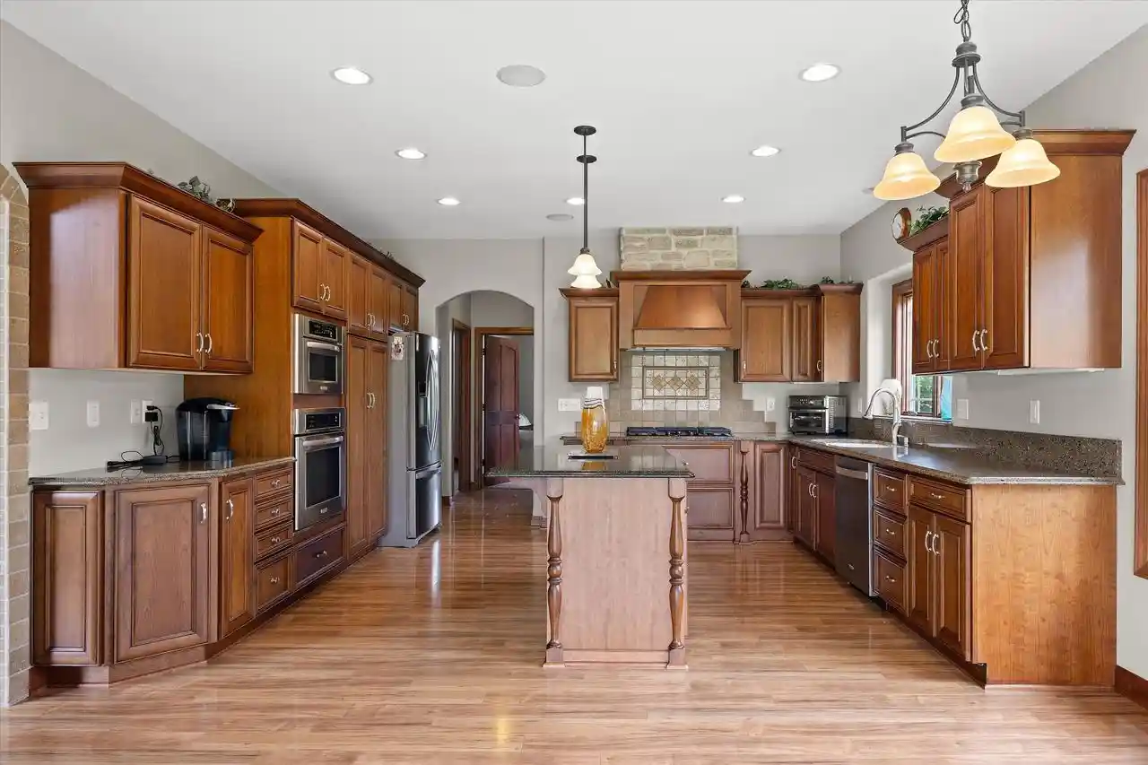 2nd image of 227 Hunters Crossing N Crossing N, Slinger, WI 53086 | MLS# 1976333