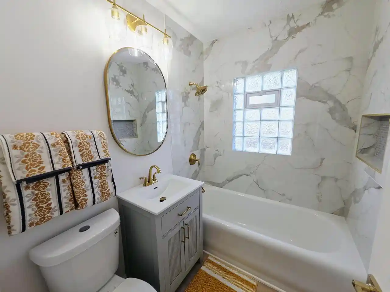2nd image of 5565 N 32nd Street Street, Milwaukee, WI 53209 | MLS# 1976337