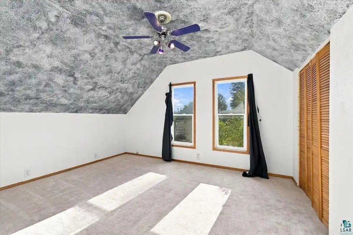 3rd image of 2009 Washington Ave Ave, Superior, WI 54880 | MLS# 6127297