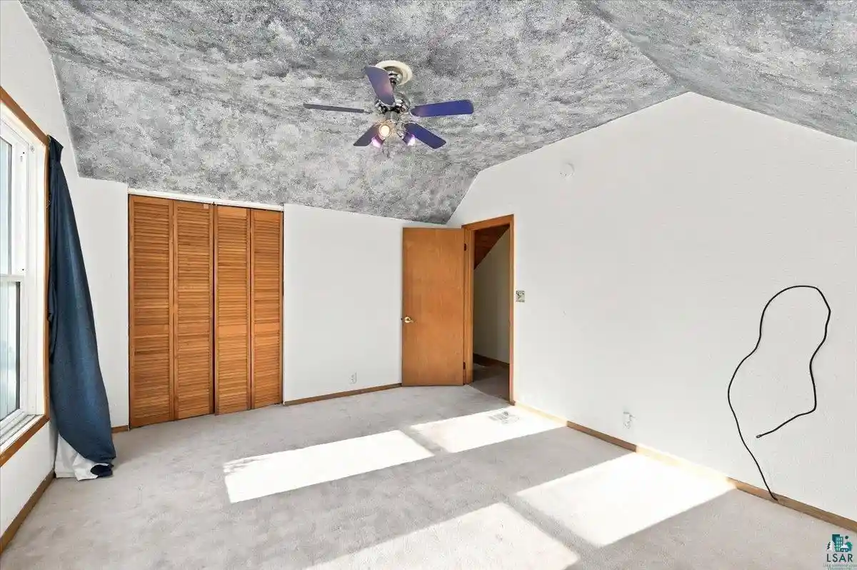 4th image of 2009 Washington Ave Ave, Superior, WI 54880 | MLS# 6127297