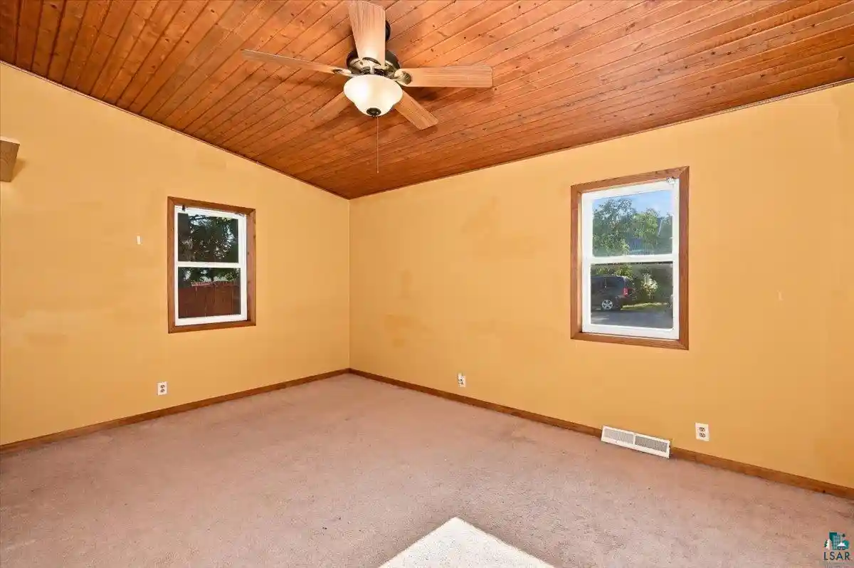 22nd image of 2009 Washington Ave Ave, Superior, WI 54880 | MLS# 6127297