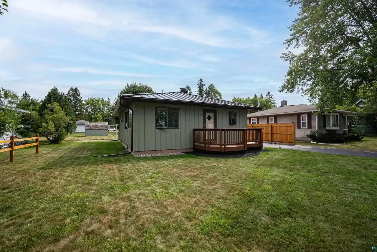 Photo 4 of Sale Pending at 38 Maple Ave Ave, Superior, WI 54880 | MLS# 6127356 | Listing updated on 2026-08-26
