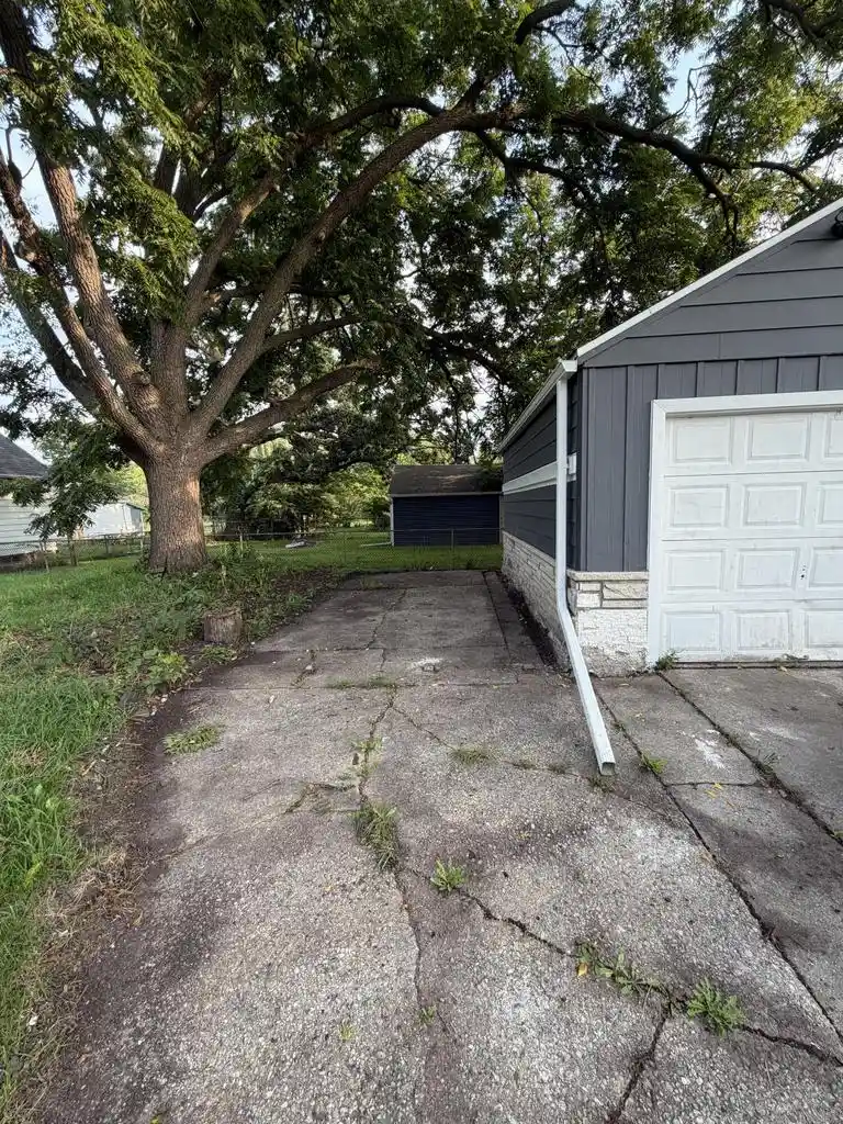 Photo 4 of Single family home for sale at 4135 W Lancaster Avenue Avenue, Milwaukee, WI 53209 | MLS# 1976353 | Listing updated on 2026-10-02