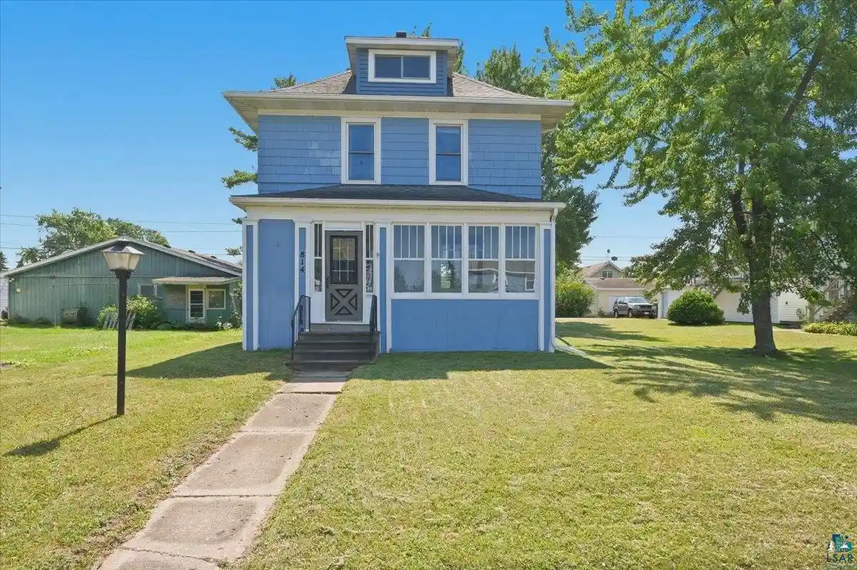 1st image of 814 N 20th St St, Superior, WI 54880 | MLS# 6127385